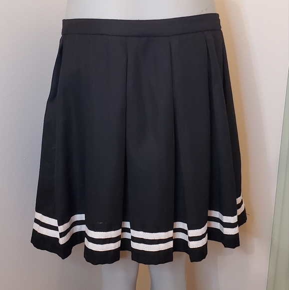 Hot Topic School Girl Striped Skirt - Picture 2 of 5